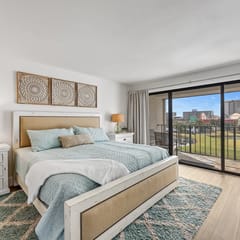 2 Bed-3 Bath! Next to Edgewater Convention Center!