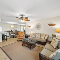 Endless Summer! Sleeps 7! Golf Cart Available!