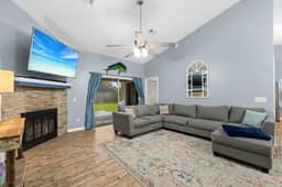 The Blue Drop ~ Spacious 3-BR Coastal Retreat - Image 4
