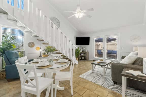Easy Breezy! 5-Min to Frank Brown & Pier Park! - Image 1