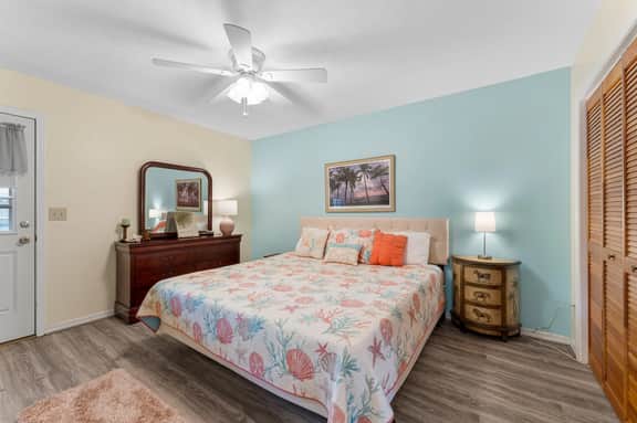 Pet Friendly Paradise! Next to Pools, Pickle Ball & More!