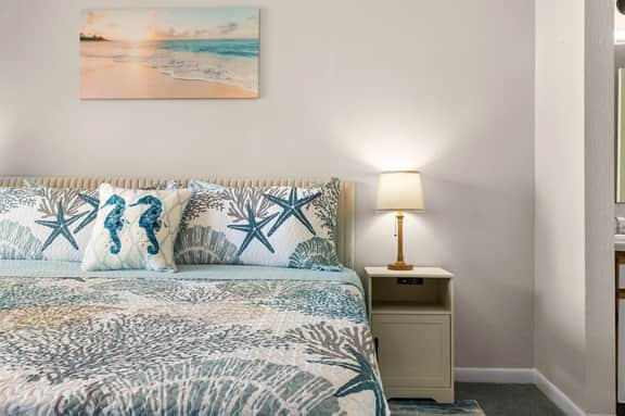 New! Beachwalk Cottage! All NEW Furnishings!
