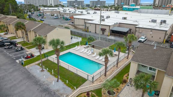 Go With The Flow! Gated Community - Pool Steps Away! - Image 5